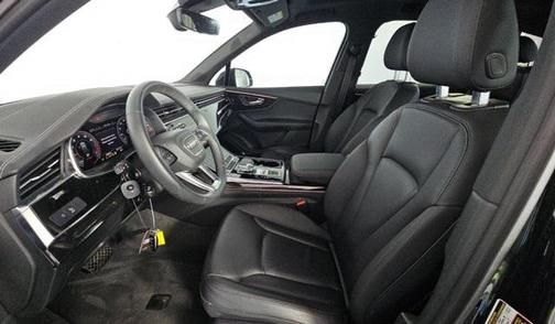 2024 Audi Q7 45 Premium Plus
