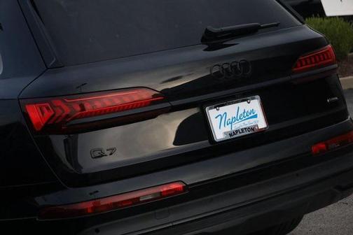 2024 Audi Q7 45 Premium Plus