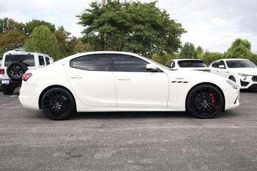 2022 Maserati Ghibli Trofeo