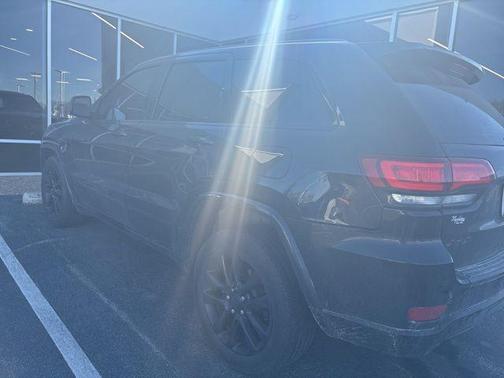 2022 Jeep Grand Cherokee Laredo