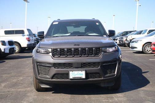 2026 Jeep Grand Cherokee Altitude