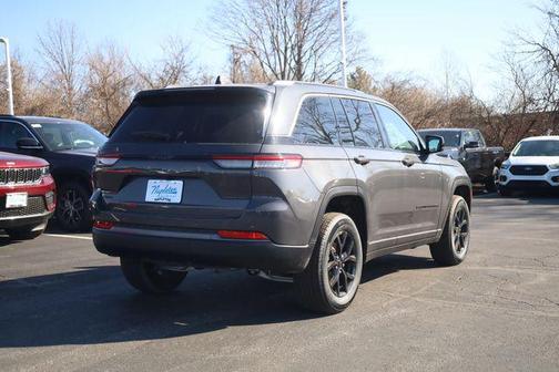 2026 Jeep Grand Cherokee Altitude