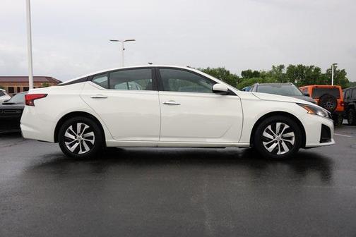 2023 Nissan Altima S FWD