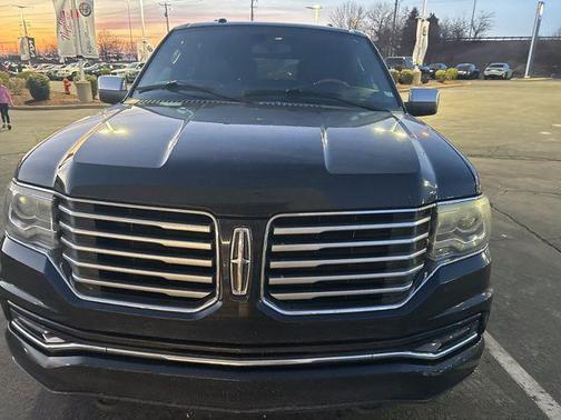 2016 Lincoln Navigator Select
