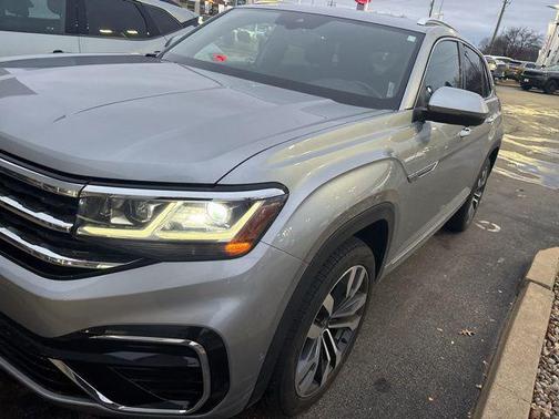 2023 Volkswagen Atlas Cross Sport 3.6L V6 SEL Premium R-Line