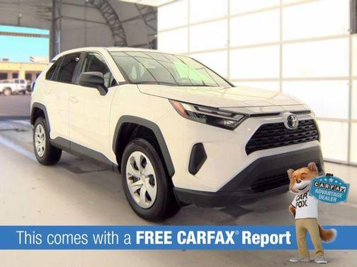 Ice 2025 Toyota RAV4 LE