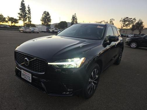 2025 Volvo XC60 B5 Plus