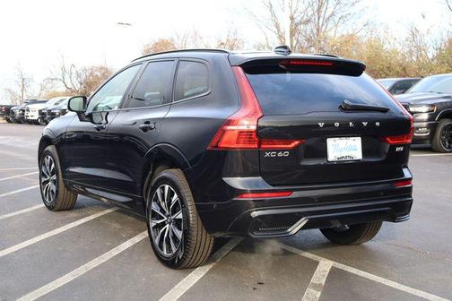 2025 Volvo XC60 B5 Plus
