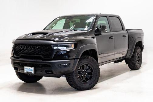 Diamond Black Crystal Pearlcoat 2026 RAM 1500 RHO Crew Cab 4x4 5'7' Box