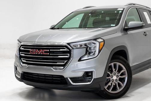 Sterling Metallic 2024 GMC Terrain SLT
