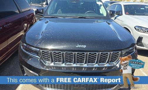 Diamond Black Crystal Pearlcoat 2024 Jeep Grand Cherokee Laredo