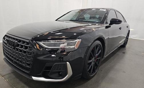 Mythos Black Metallic 2023 Audi S8 4.0T