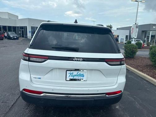 Bright White Clearcoat 2024 Jeep Grand Cherokee 4xe Base