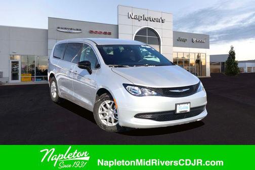 Silver Mist Clearcoat 2026 Chrysler Voyager LX