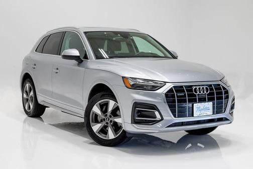 Florett Silver Metallic 2023 Audi Q5 40 Premium Plus