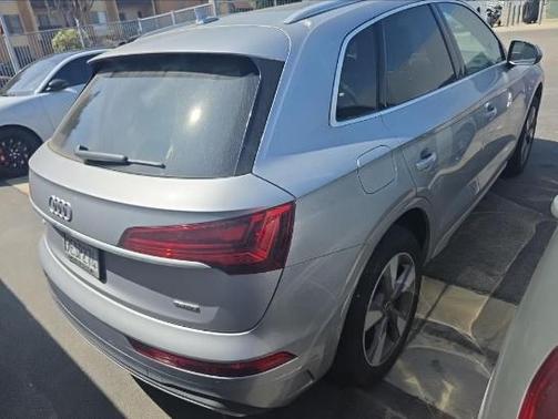 Florett Silver Metallic 2023 Audi Q5 40 Premium Plus
