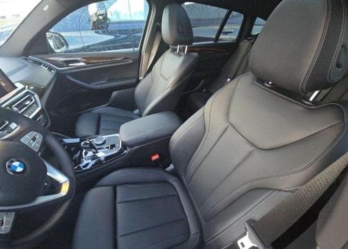 2024 BMW X4 xDrive30i