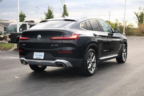 2024 BMW X4 xDrive30i