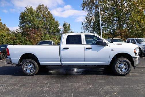 2024 RAM 2500 Tradesman Crew Cab 4x4 8' Box
