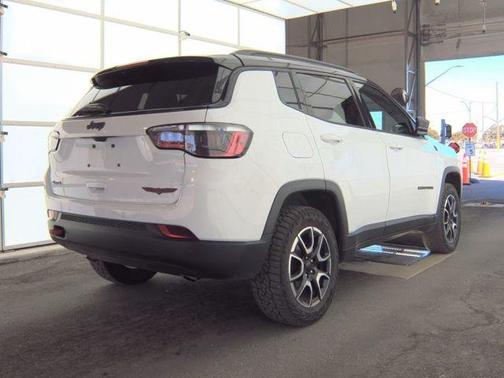 2024 Jeep Compass Trailhawk