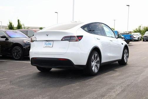2022 Tesla Model Y Long Range Dual Motor All-Wheel Drive