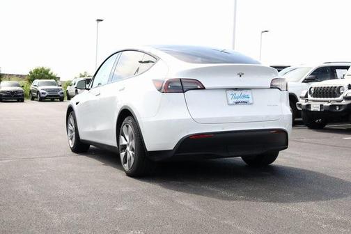 2022 Tesla Model Y Long Range Dual Motor All-Wheel Drive