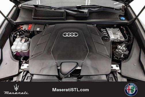 Mythos Black Metallic 2023 Audi Q8 55 Premium