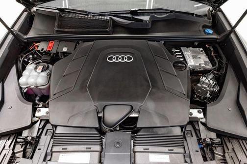 2023 Audi Q8 55 Premium