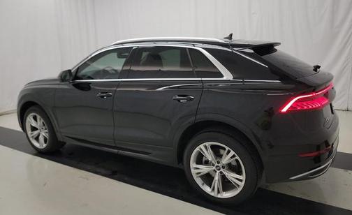 2023 Audi Q8 55 Premium