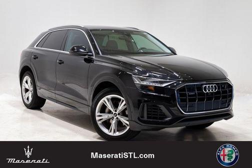 Mythos Black Metallic 2023 Audi Q8 55 Premium