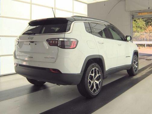 Bright White Clearcoat 2025 Jeep Compass Limited