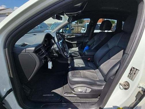 2019 Porsche Macan Base