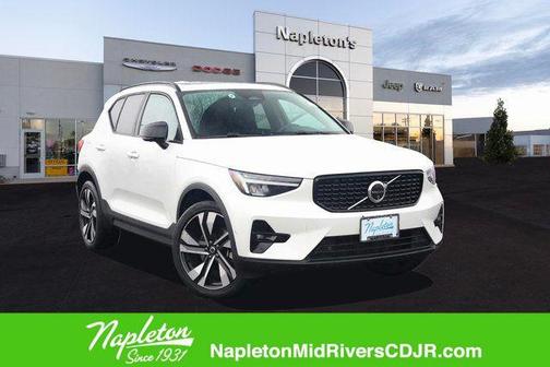 2024 Volvo XC40 B5 Plus Dark Theme