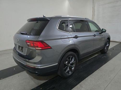 Platinum Gray Metallic 2022 Volkswagen Tiguan 2.0T SE 4MOTION