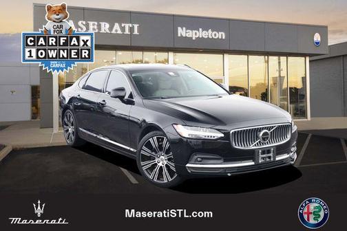 Onyx Black Metallic 2023 Volvo S90 B6 Plus