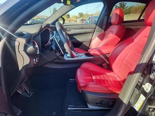 2024 Alfa Romeo Stelvio Veloce AWD
