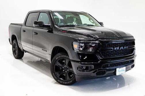 Diamond Black Crystal Pearlcoat 2023 RAM 1500 Big Horn/Lone Star