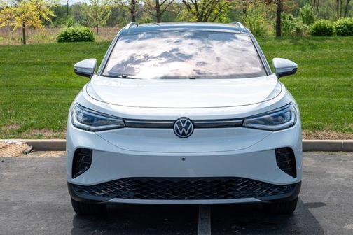 Opal White Pearl 2023 Volkswagen ID.4 Pro S Plus