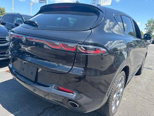 Alfa Black 2024 Alfa Romeo Tonale Veloce EAWD