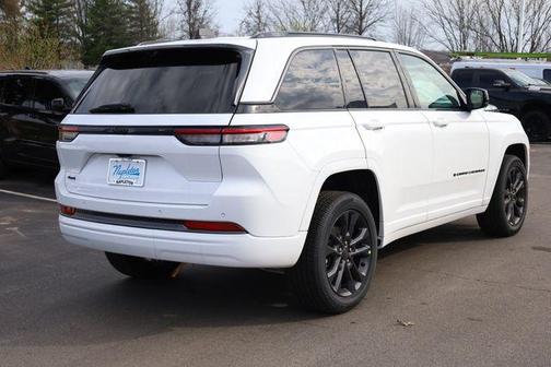 Bright White Clearcoat 2026 Jeep Grand Cherokee Limited