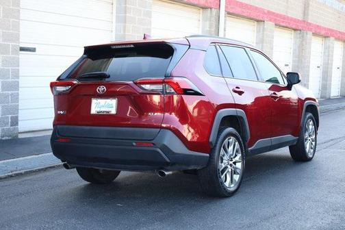 2020 Toyota RAV4 XLE Premium
