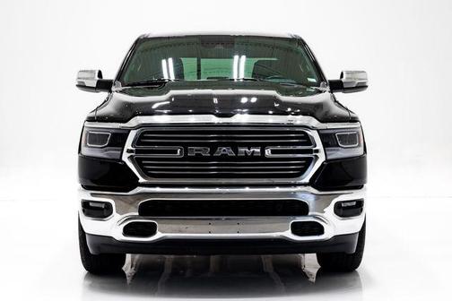 Diamond Black Crystal Pearlcoat 2023 RAM 1500 Laramie
