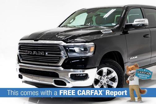 Diamond Black Crystal Pearlcoat 2023 RAM 1500 Laramie