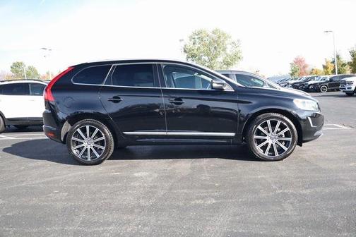 2016 Volvo XC60 T5 Drive-E Premier