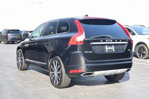2016 Volvo XC60 T5 Drive-E Premier