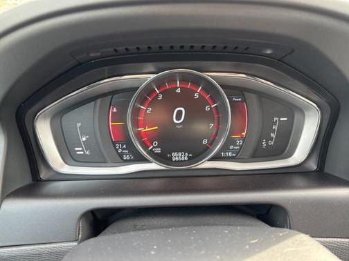 2016 Volvo XC60 T5 Drive-E Premier