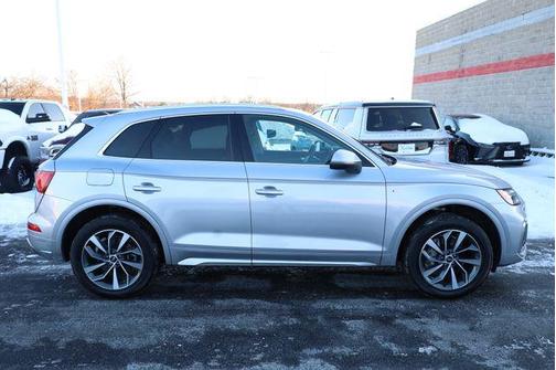 2023 Audi Q5 45 S line Premium Plus