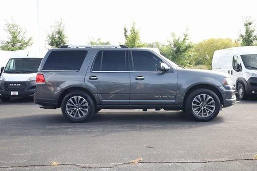 2015 Lincoln Navigator Base