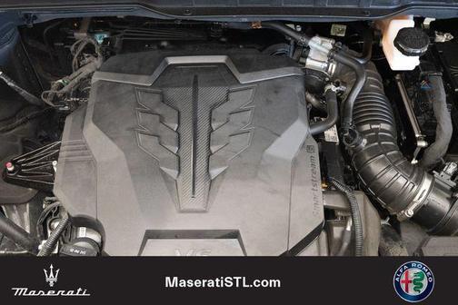 Aurora Black Pearl 2024 Kia Carnival SX