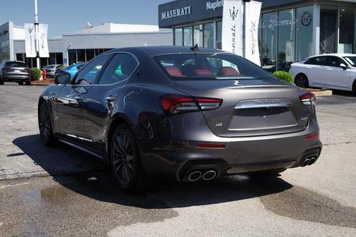 2022 Maserati Ghibli Modena Q4